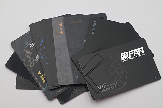 会员卡容易折断的缘故原由，，，，新旧料PVC会员卡比照