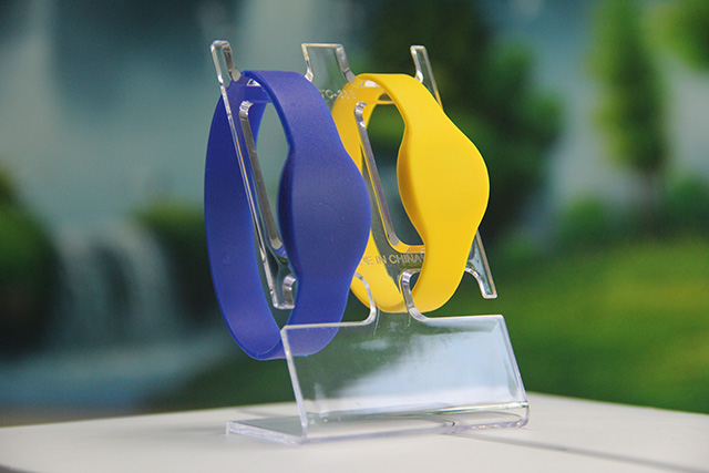 无线射频卡与古板的条码卡识别手艺相比有哪些优势