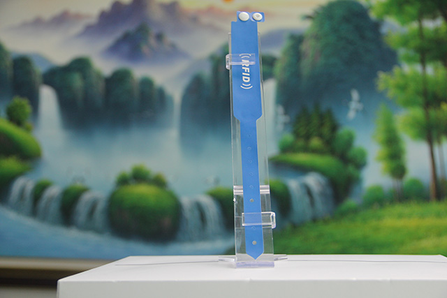 松紧腕带坐垫，，，，你有见过吗