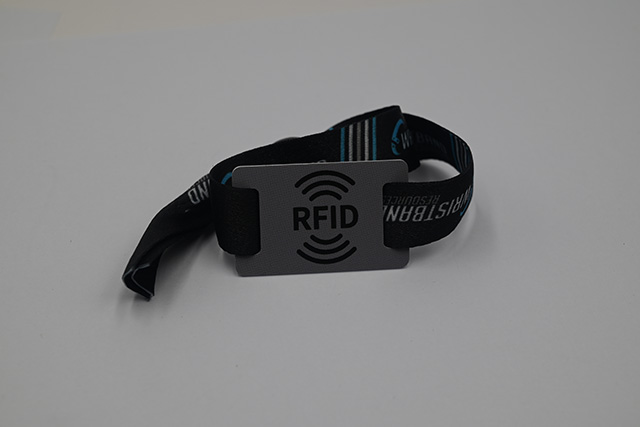 和信达为医院提供感应式IC医院就诊卡，，，，利益多