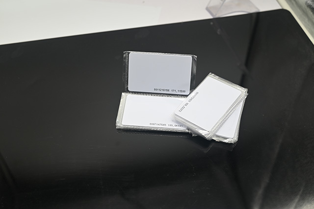 怎样使用美发会员卡来留住主顾呢？？？？？