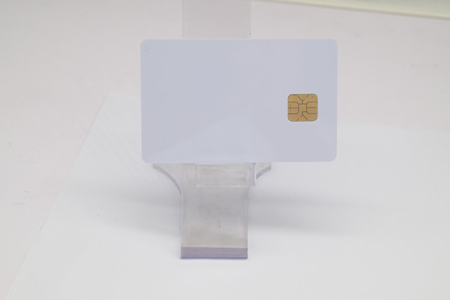 今年10月金华公交滴胶卡升级为cpu卡，，，，，，实现一卡通