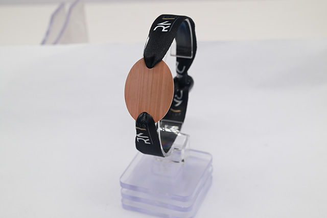 半自动RFID标签反应速率更快，，，，，效率更高